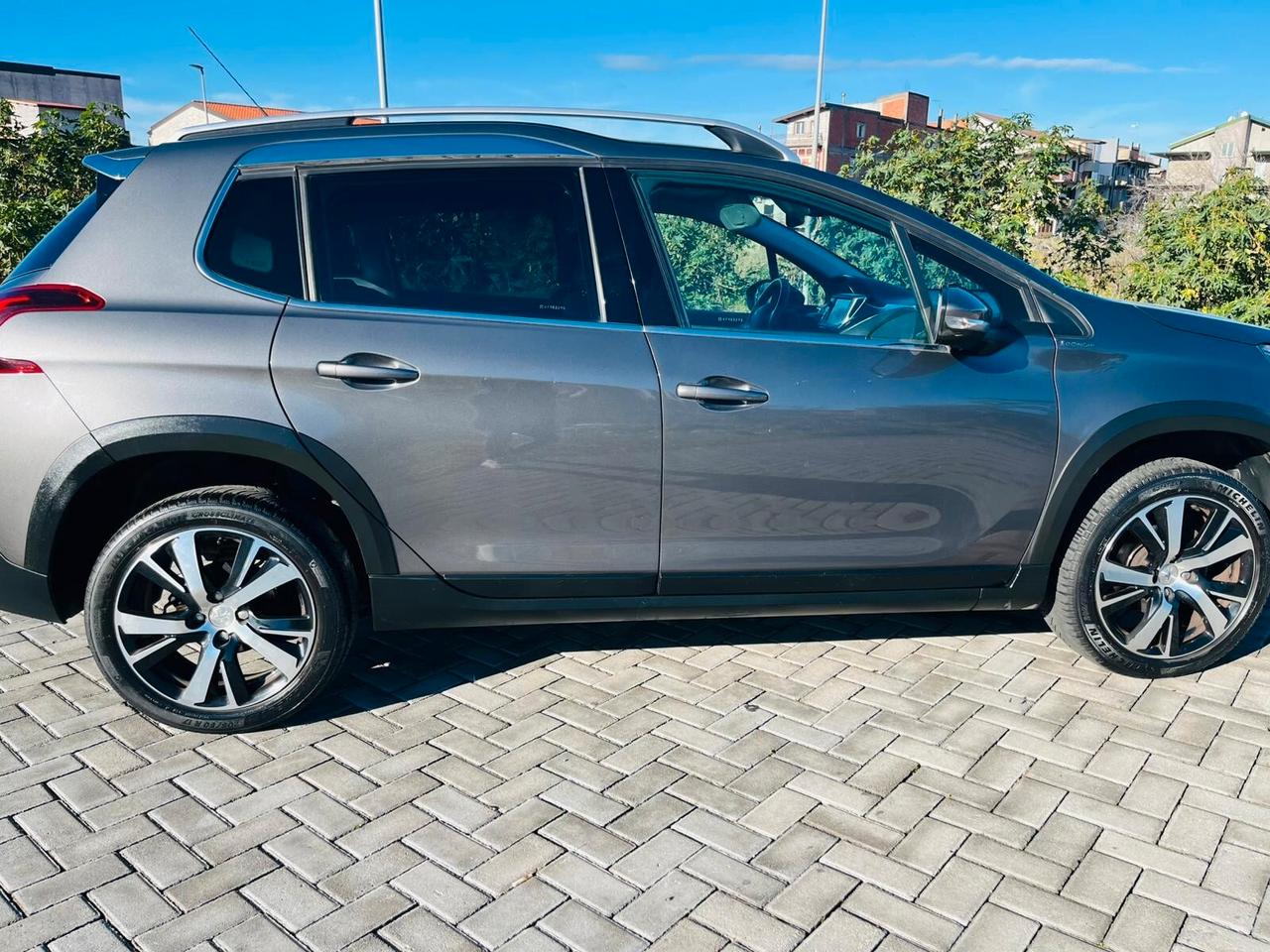 Peugeot 2008 1.6HDI TETTO PANORAMICO FULL 2017