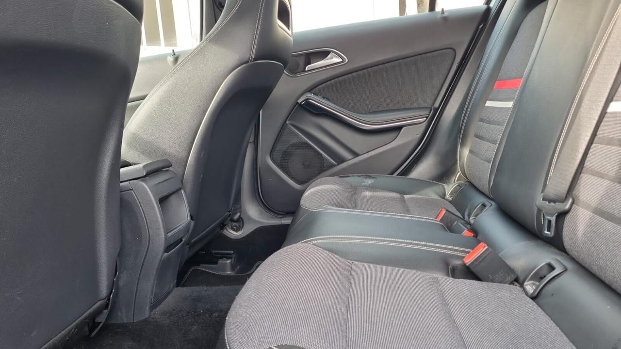 Mercedes-benz A 180 CDI Automatic Dark Night Edition 1.5 DIESEL 109CV 80KW