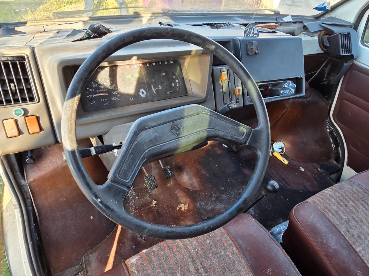 Renault Trafic 2.1D 9 POSTI MK1 - DA RESTAURO