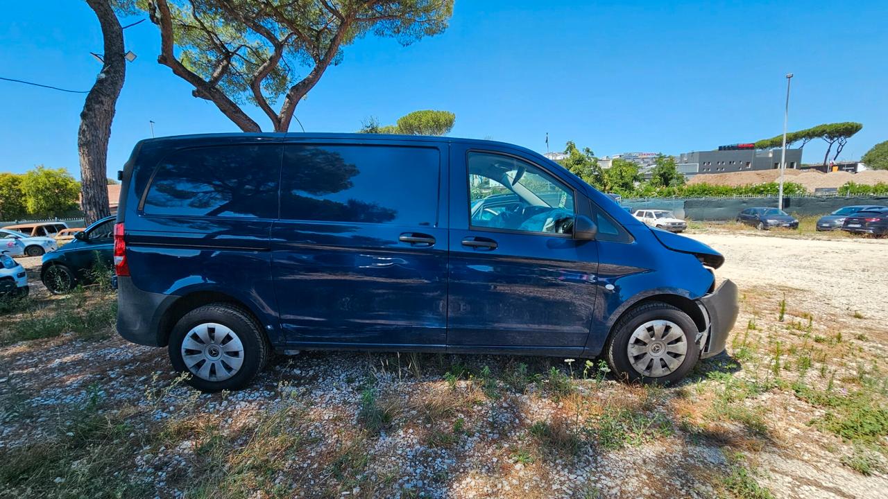 SINISTRATO Mercedes-benz Vito 2.0 110 CDI PC-SL Furgone