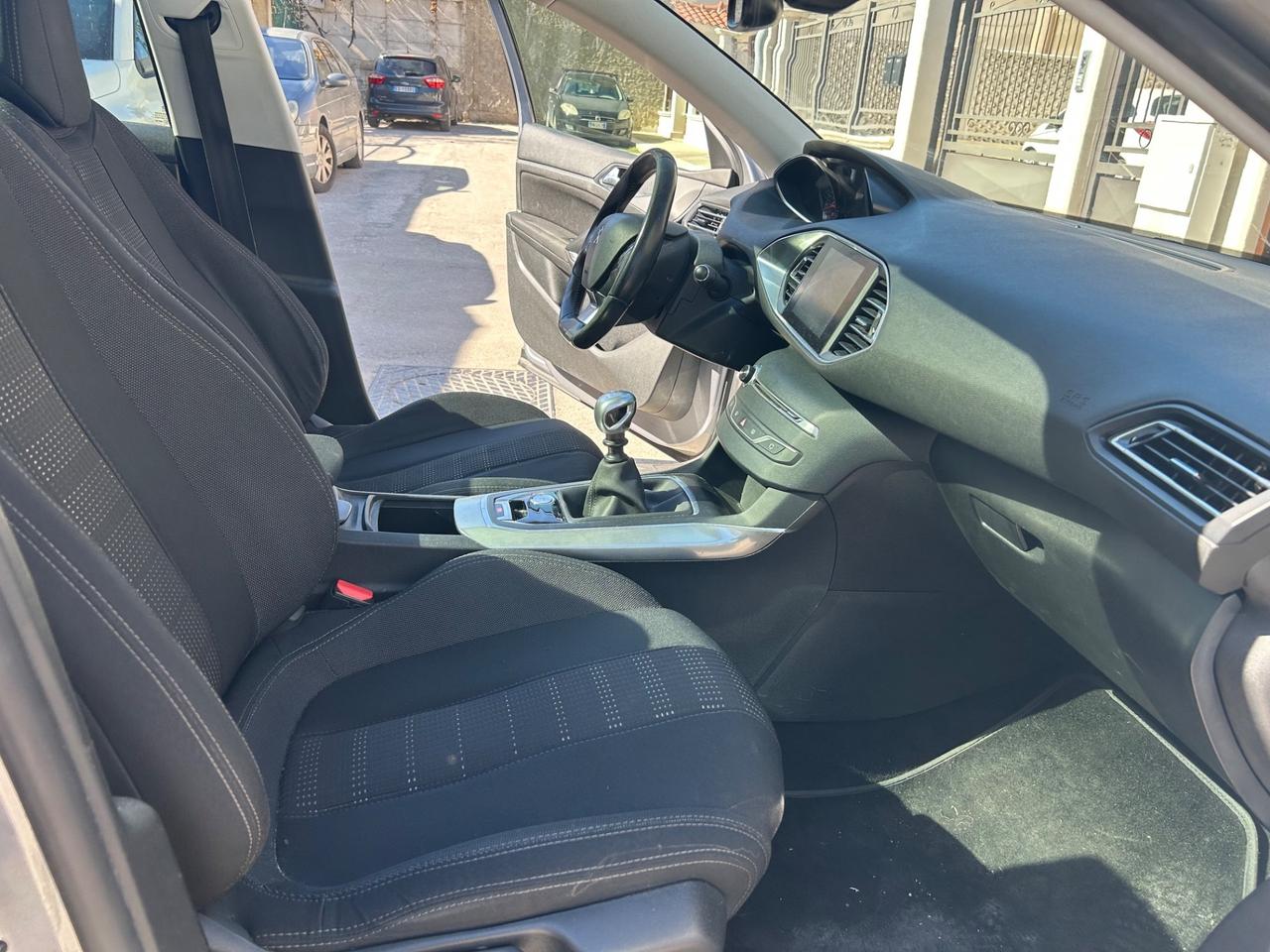Peugeot 308 BlueHDi 120 S&S Allure