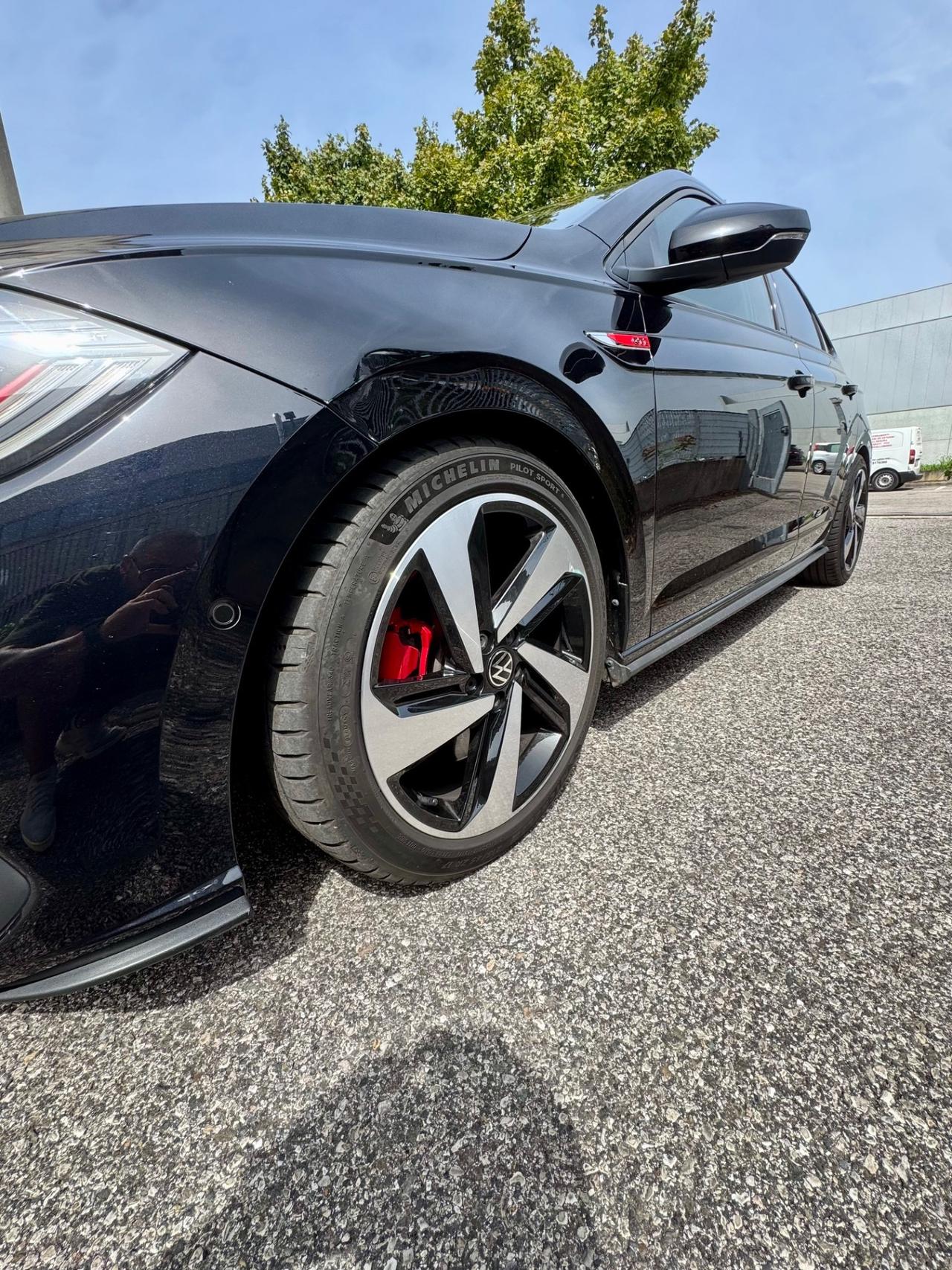 Volkswagen Polo 2.0 TSI DSG GTI