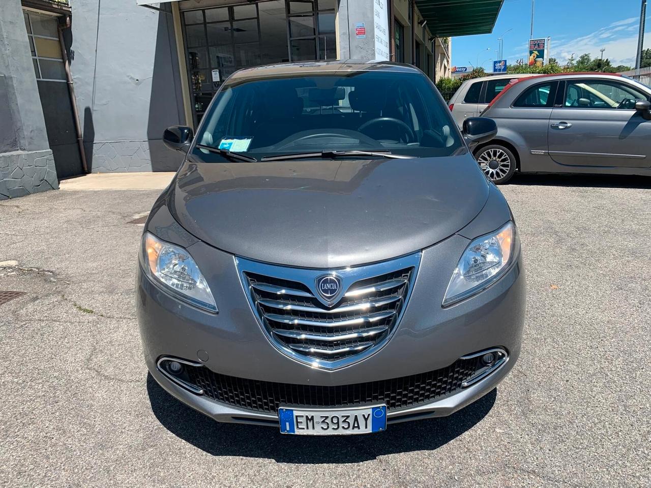 Lancia Ypsilon 0.9 TwinAir 85 CV 5 porte S&S Silver