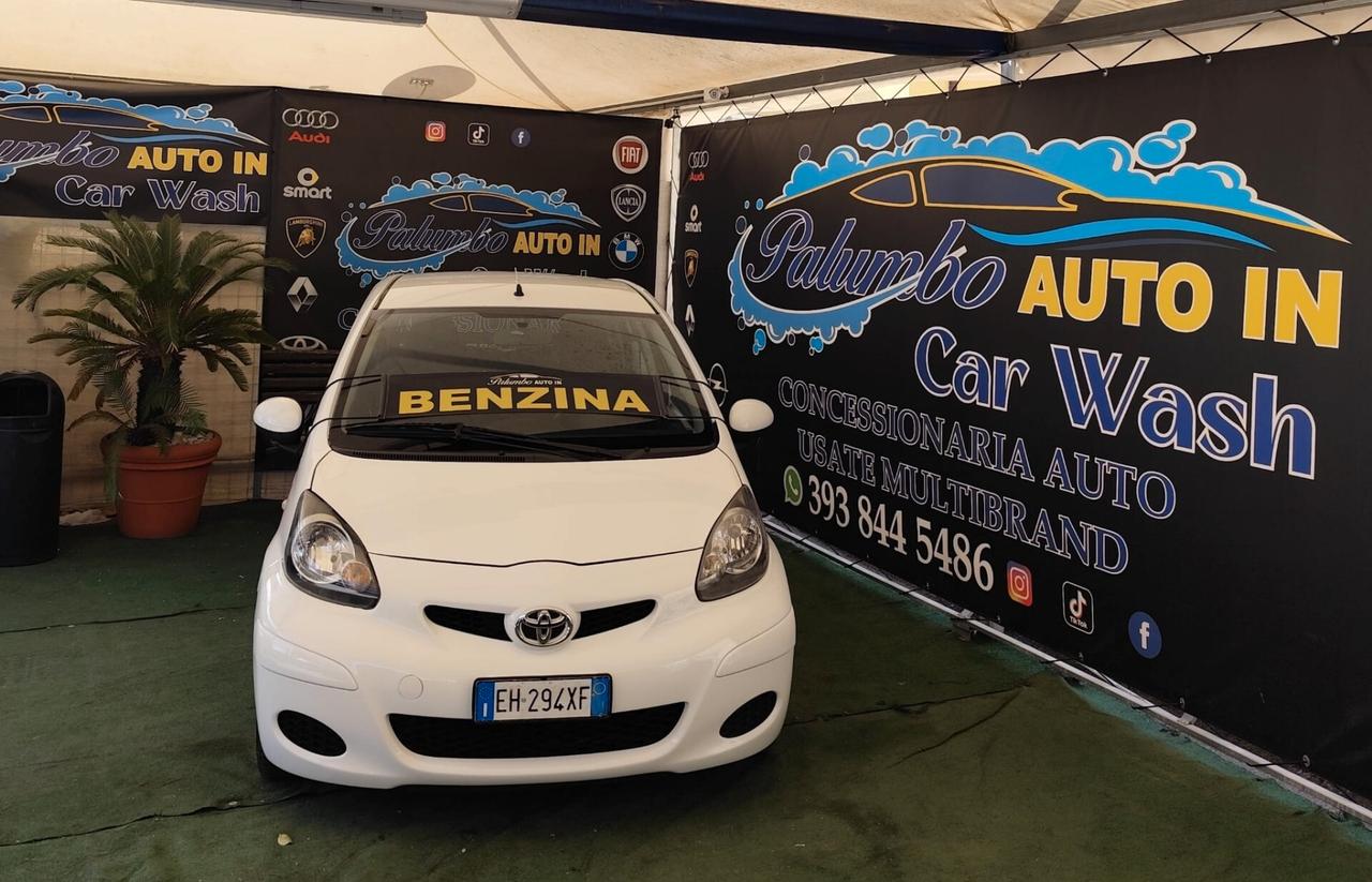Toyota Aygo 1.0 12V VVT-i 5 porte Now Connect