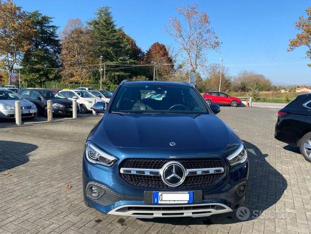 MERCEDES-BENZ GLA 200 d Automatic 4Matic Sport P