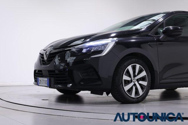 RENAULT Clio TCE 90 CV 5 PORTE EQUILIBRE NEOPATENTATI FARI LED