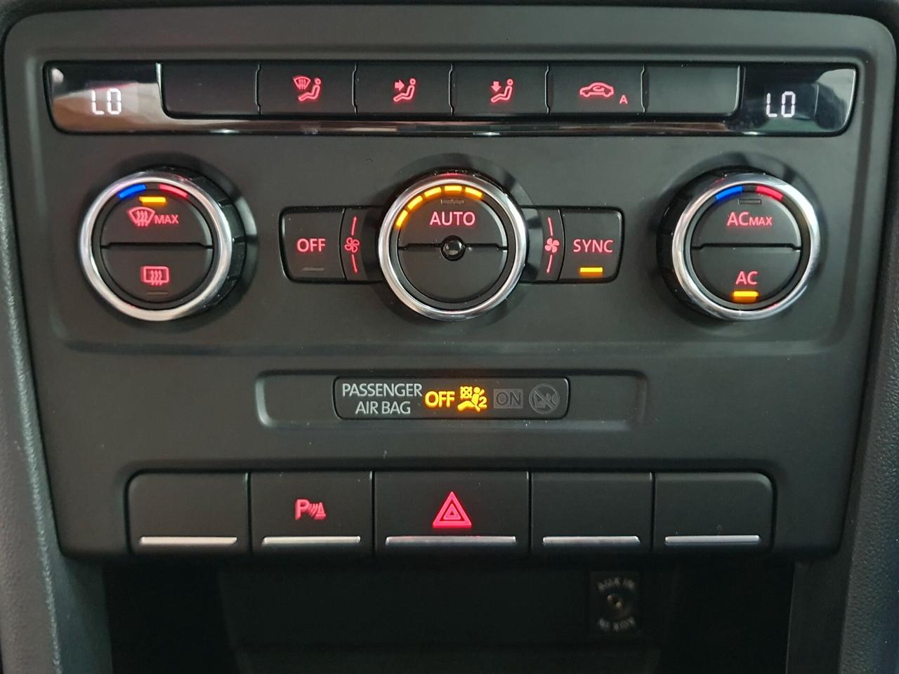 Volkswagen Maggiolino 1.6 TDI 105cv Design 2012