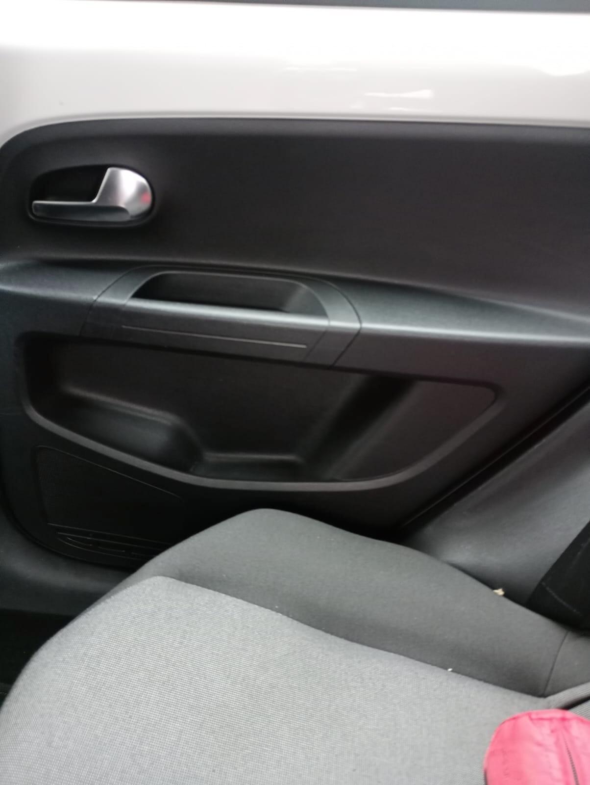 Volkswagen up! 1.0 bluemotion tech