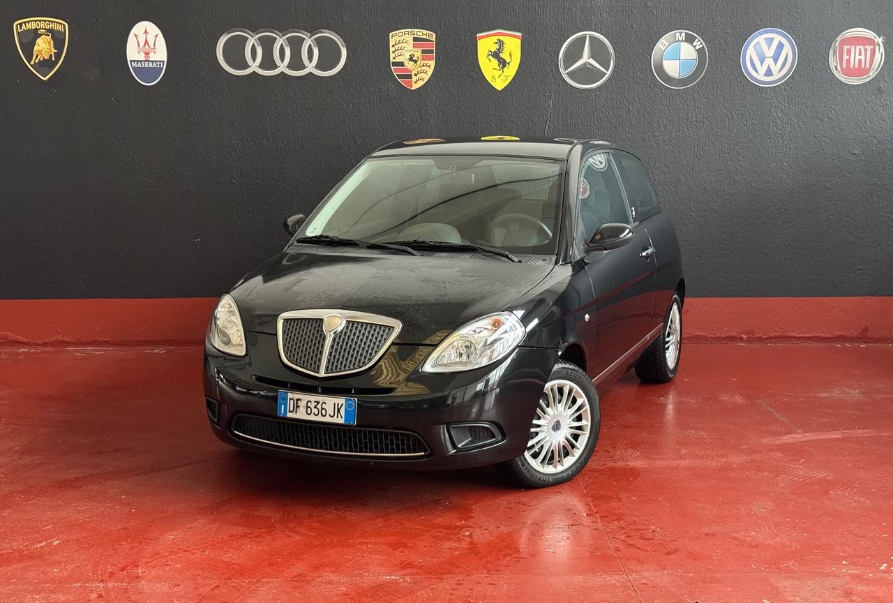 Lancia Ypsilon 1.4 MODAMILANO OK NEOPATENTATI