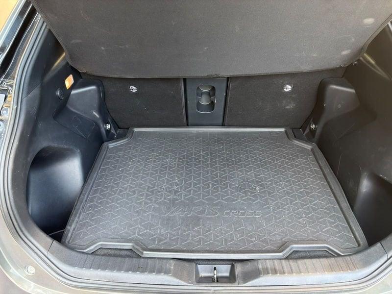 Toyota Yaris Cross 1.5H (116 CV) E-CVT Adventure AWD