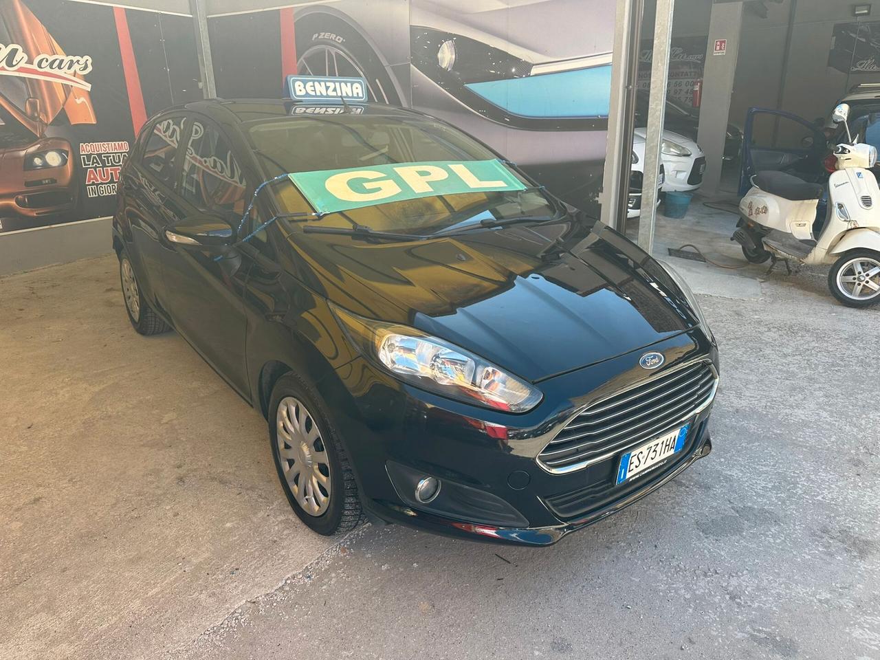 Ford Fiesta 1.4cc gpl 12 mesi di garanzia-2013