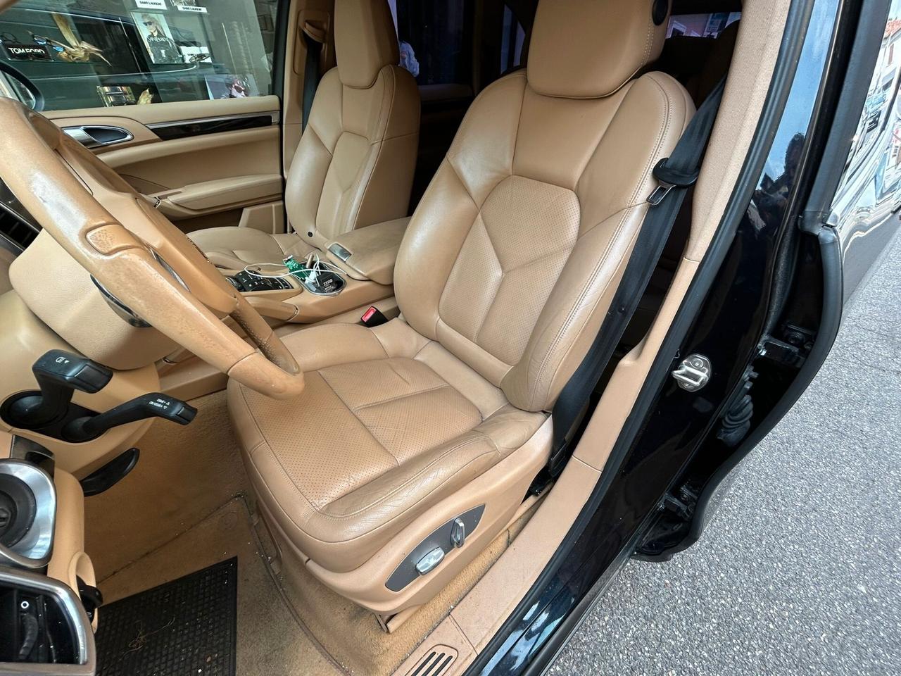 Porsche Cayenne 3.0 V6 tdi tiptronic