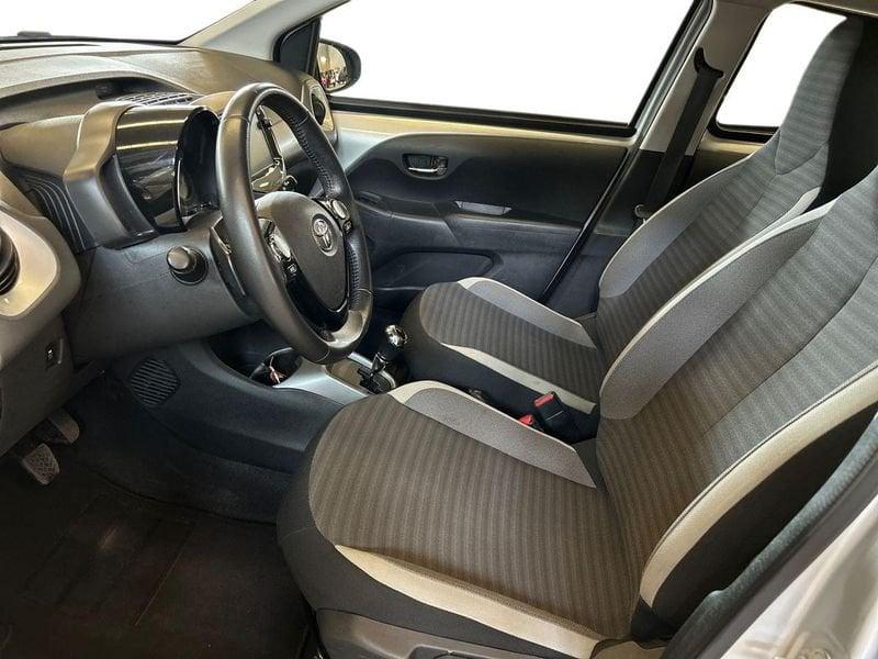 Toyota Aygo 1.0 VVT-i x-play MMT+ CERCHI IN LEGA