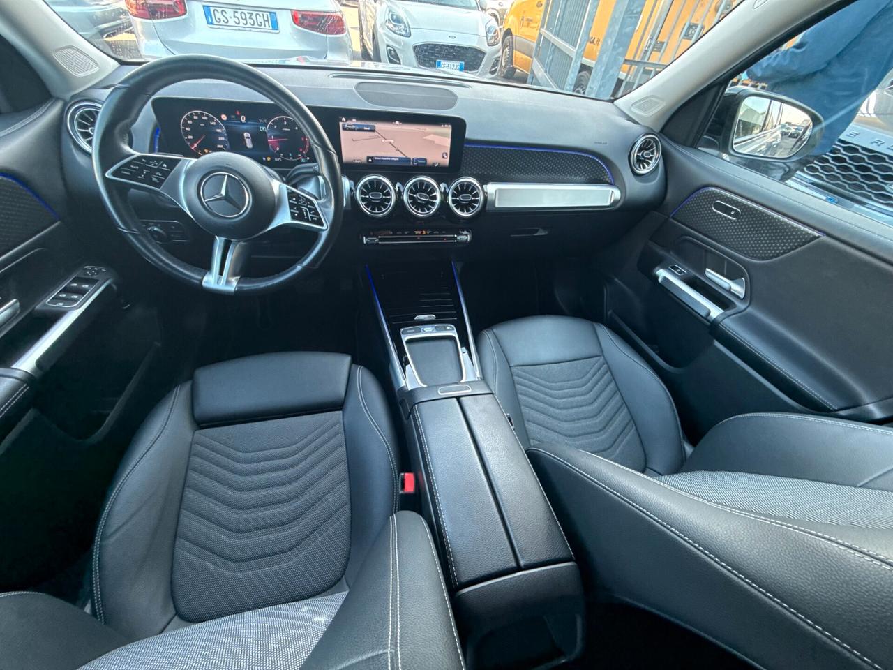 Mercedes-Benz GLB 200 Advanced Plus / SERVICE IN MERCEDES