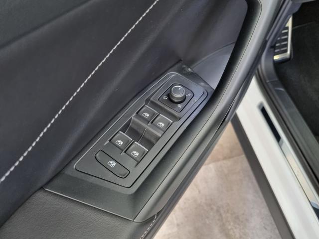 VOLKSWAGEN T-Roc 1.5 TSI ACT DSG R-Line