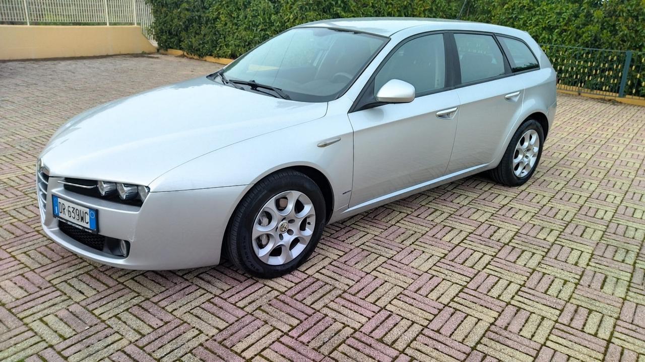 Alfa Romeo 159 1.9 JTDm Sportwagon