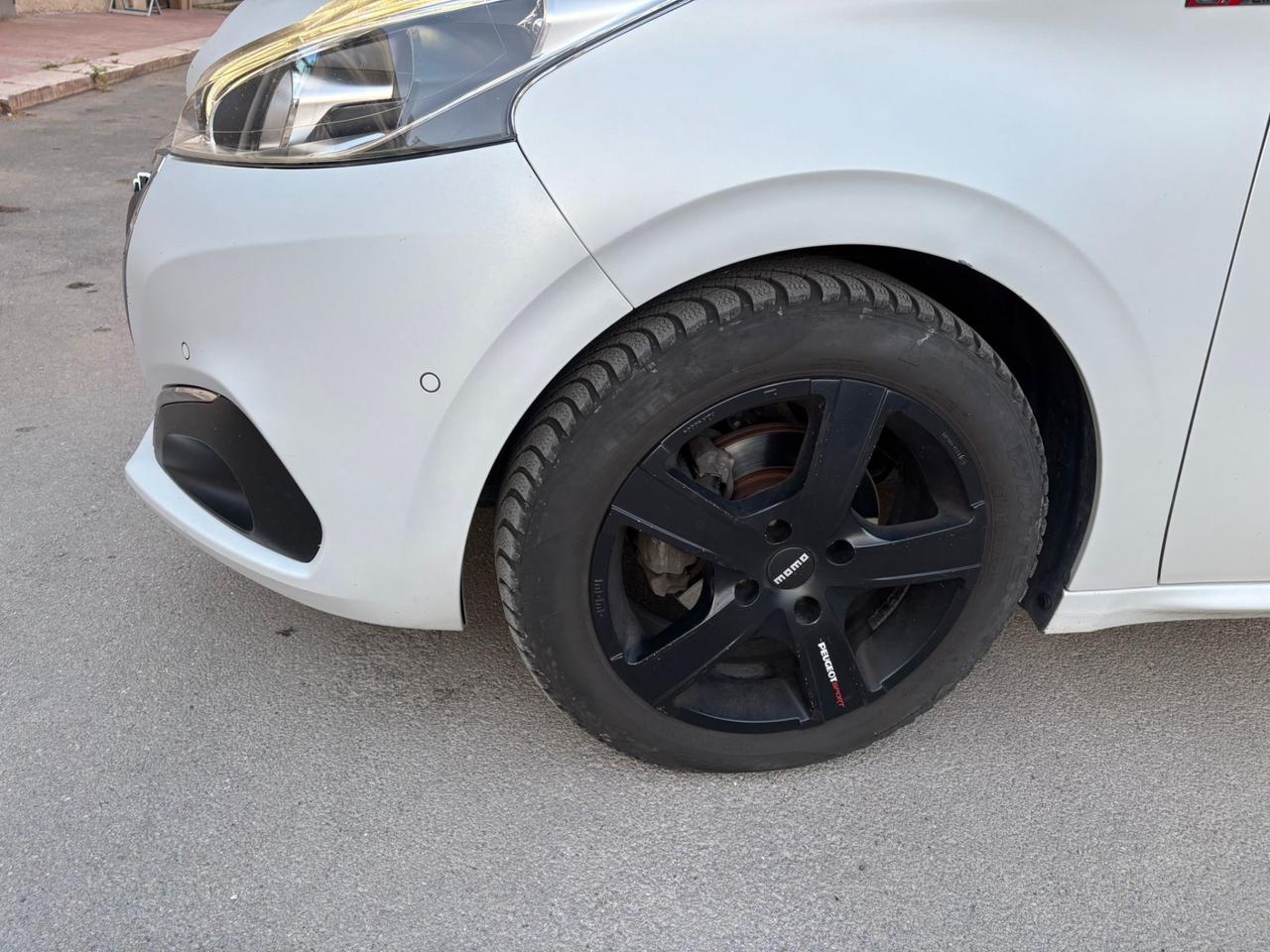 Peugeot 208 BlueHDi 100 5 porte GT Line