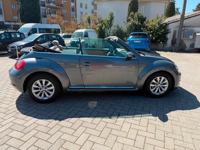 VOLKSWAGEN Maggiolino Maggiolino Cabrio 1.6 TDI...