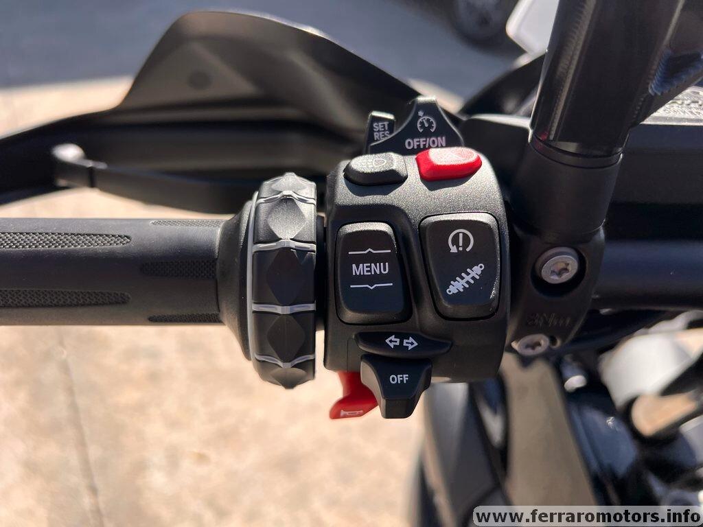 Bmw R 1250 GS triple black solo 2.000 km a 199 euro al mese