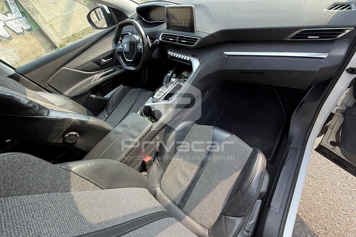 PEUGEOT 3008 BlueHDi 120 S&S EAT6 Allure