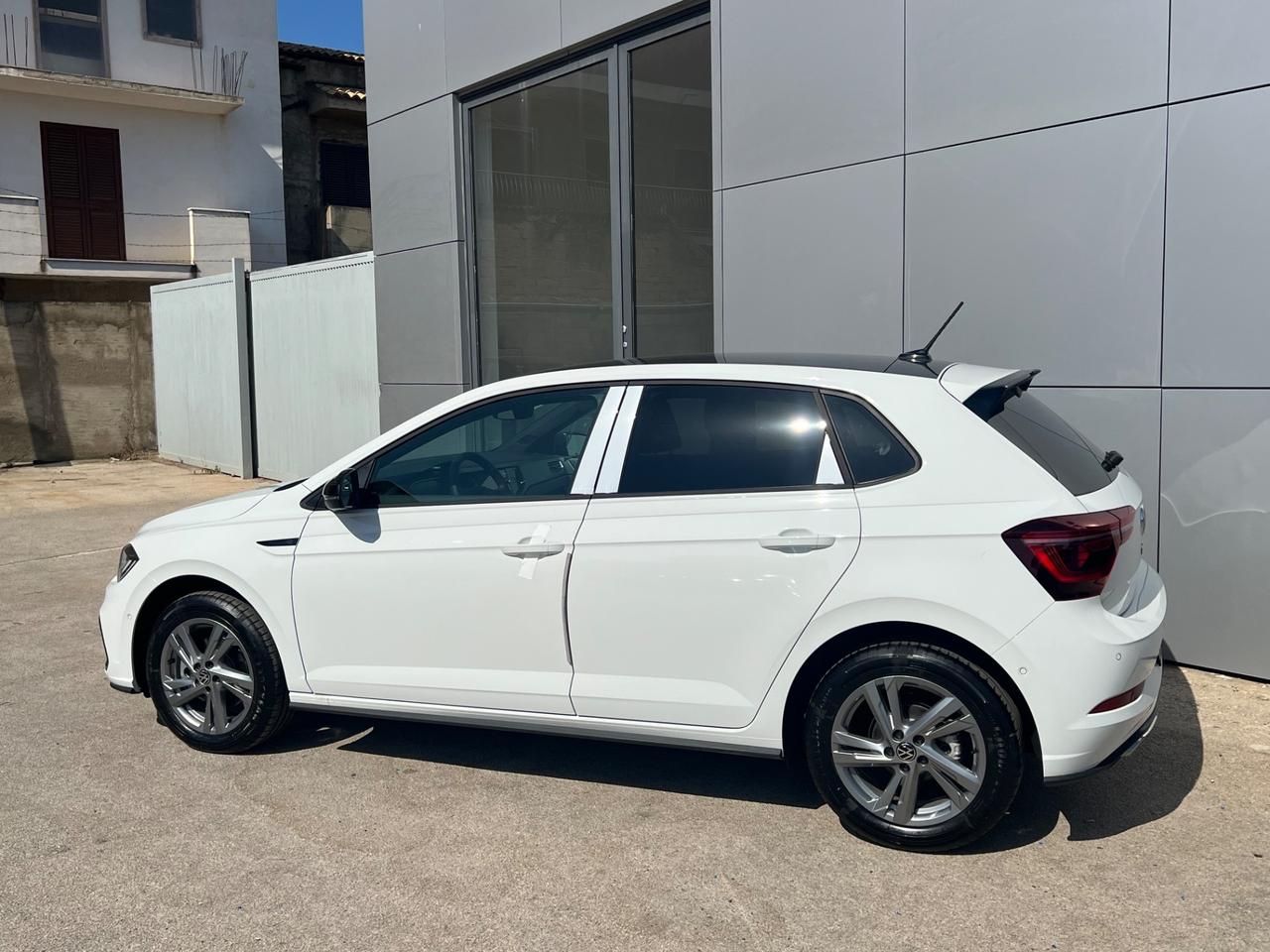 Volkswagen Polo R-line 1.0 DSG possibilità noleggio no scoring