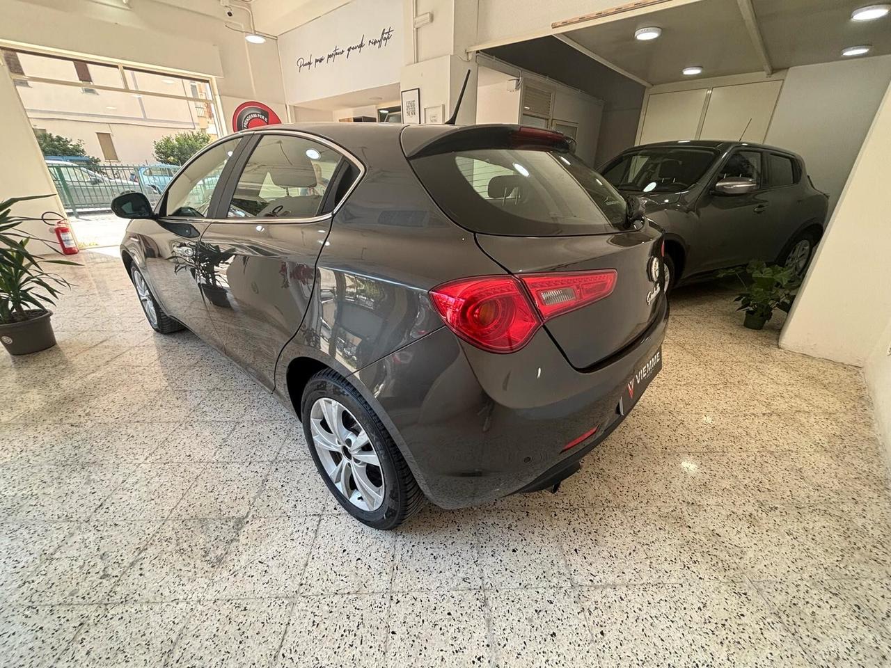 Alfa Romeo Giulietta 1.6 JTDm-2 105 CV Exclusive