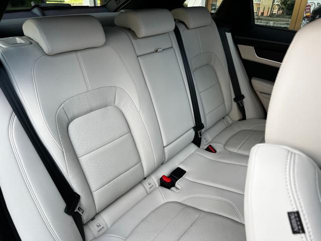 JAGUAR F-Pace 2.0 D 204 CV AWD aut. R-Dynamic