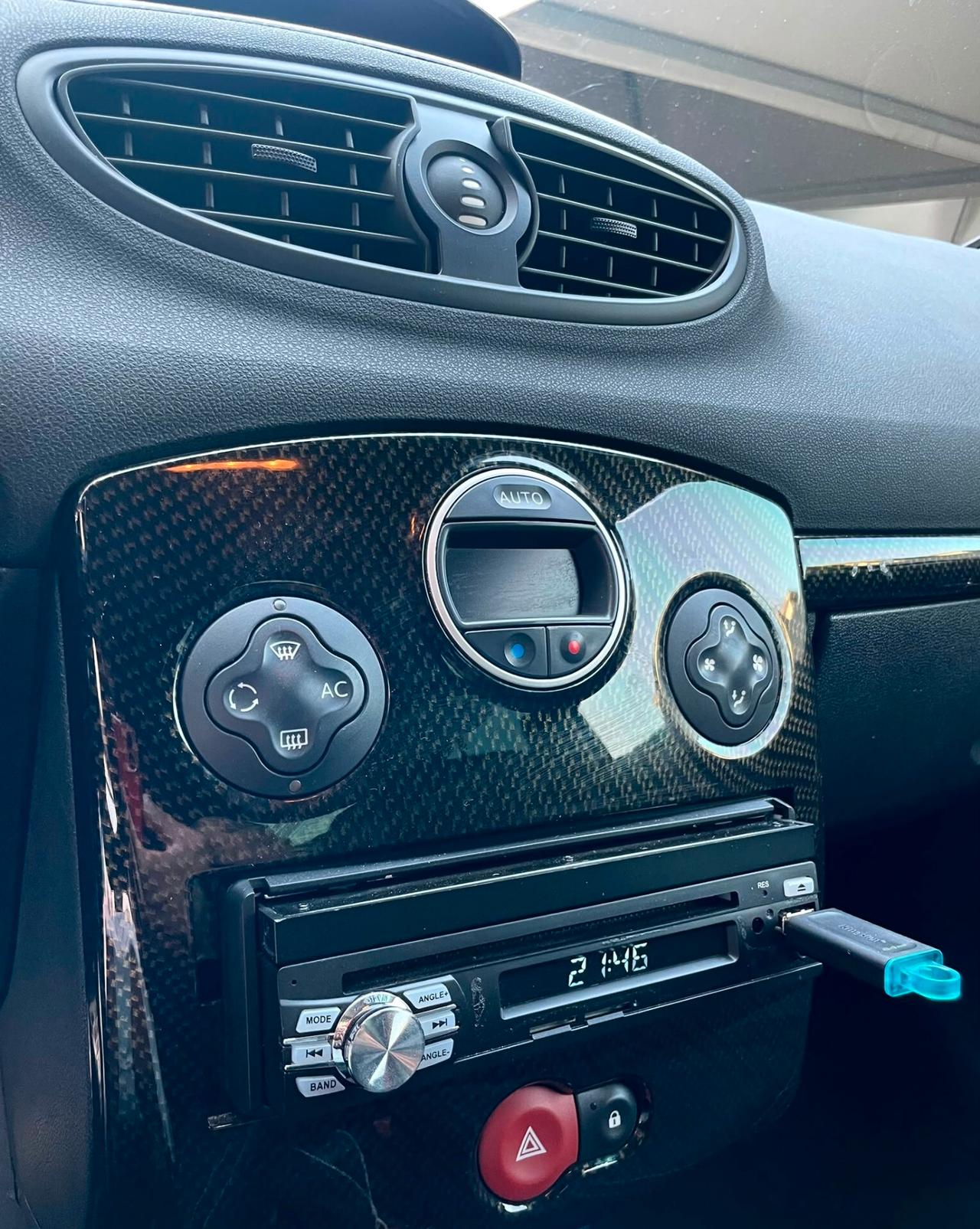 Renault Clio 2.0 16V 200CV RS