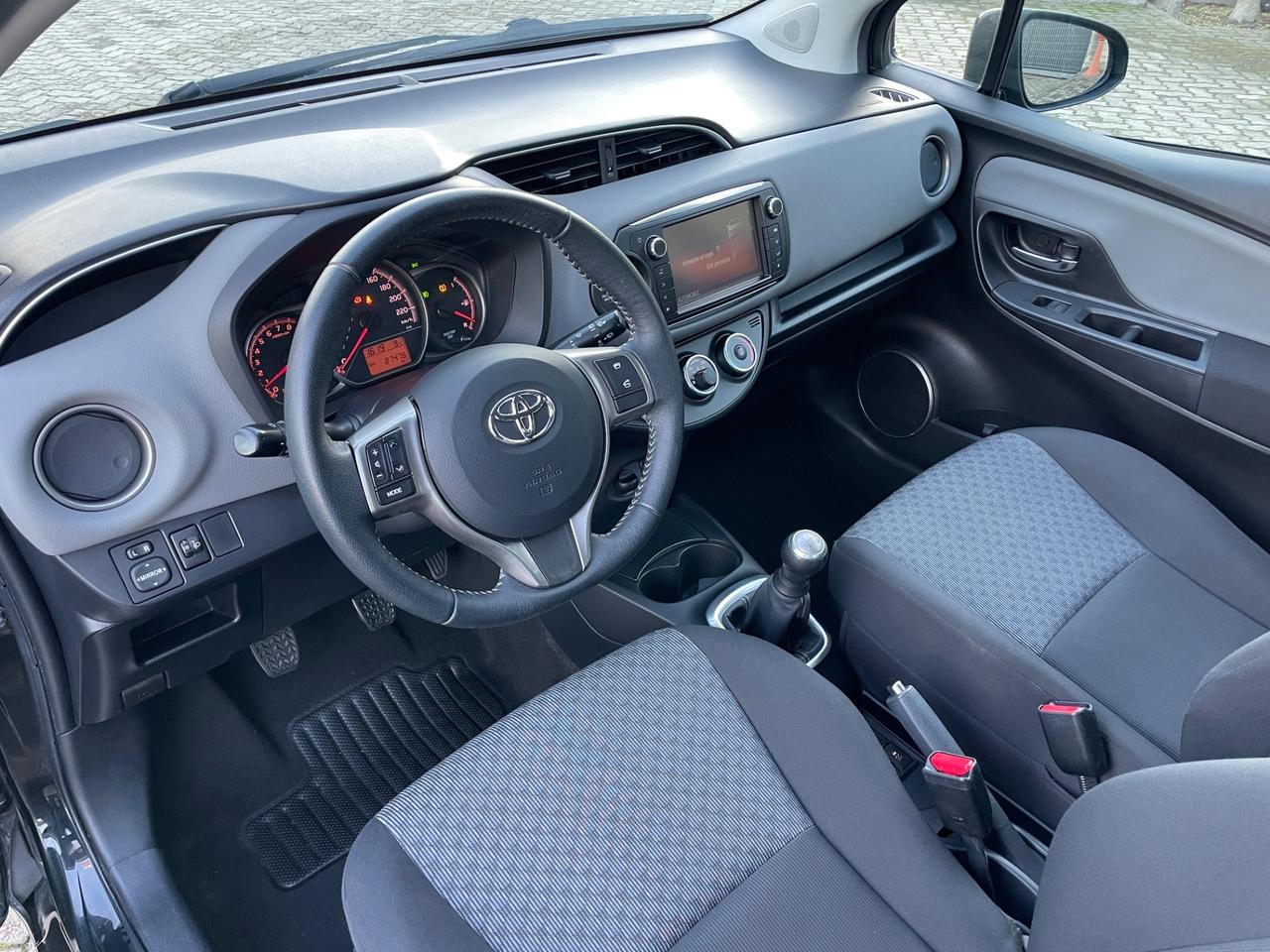 Toyota Yaris 1.0 5 porte Lounge