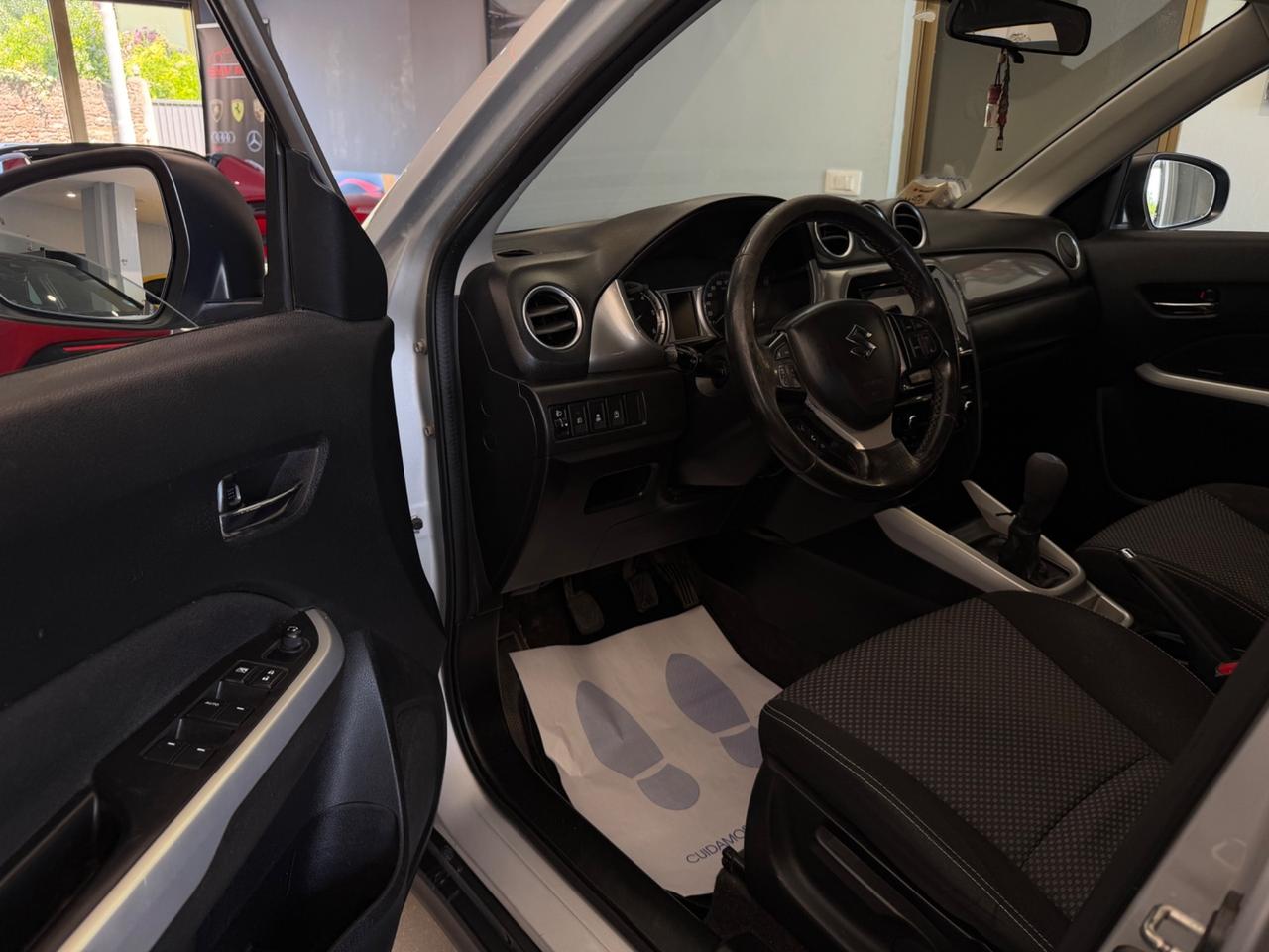 SUZUKI Vitara (2015) (2015) Vitara 1.6 DDiS V-Top (88 kw)