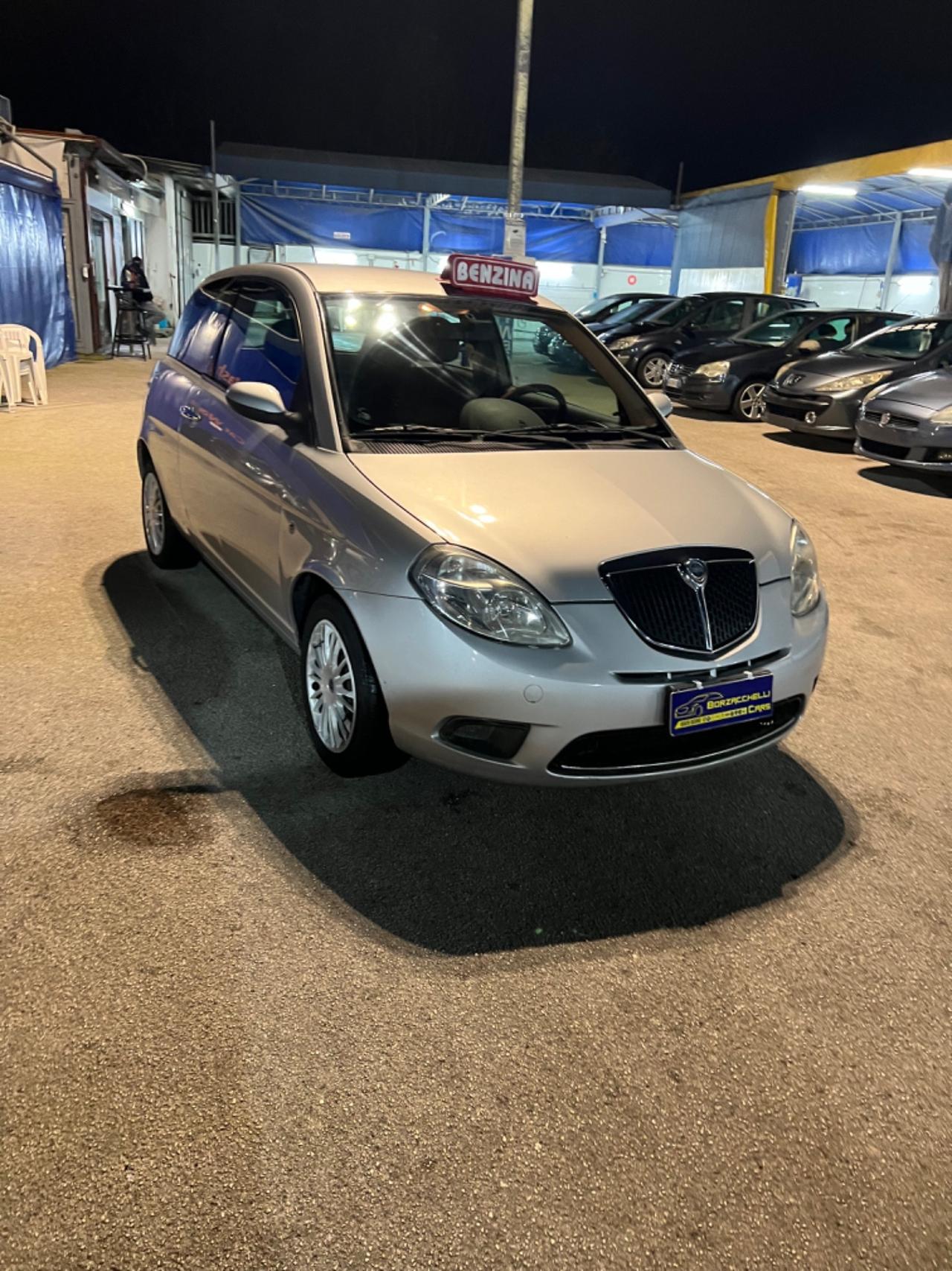 Lancia Ypsilon 1.2 Argento