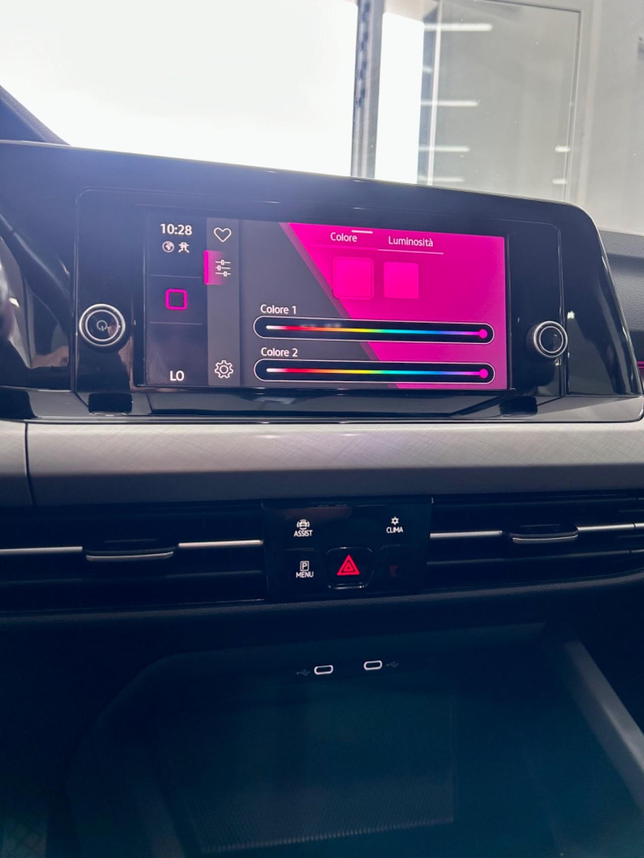 VW GOLF 8 2.0 DSG SCR finanziabile