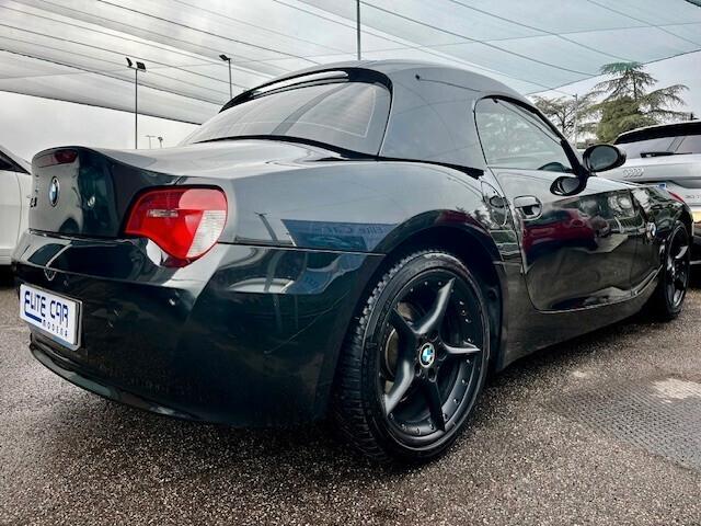 BMW Z4 Roadster 2.5i "HARD TOP / FARI XENO / PDC"