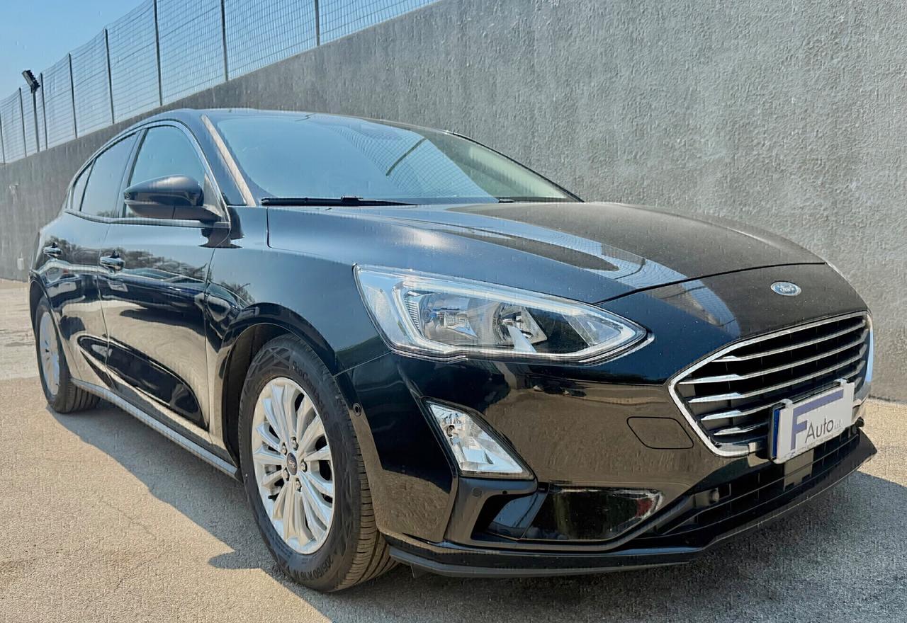 Ford Focus 1.5 TDCi 120 CV Titanium,LED diurni,Navi,Paddle,retrocamera,ecc.