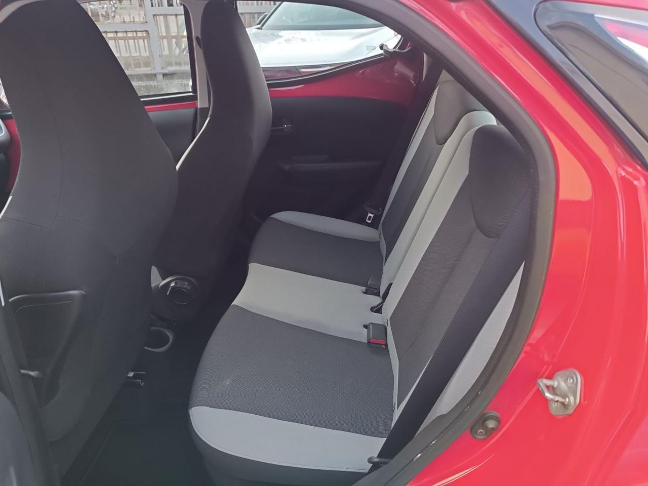 TOYOTA Aygo 1.0 VVT-i 69 CV 5 porte x-play