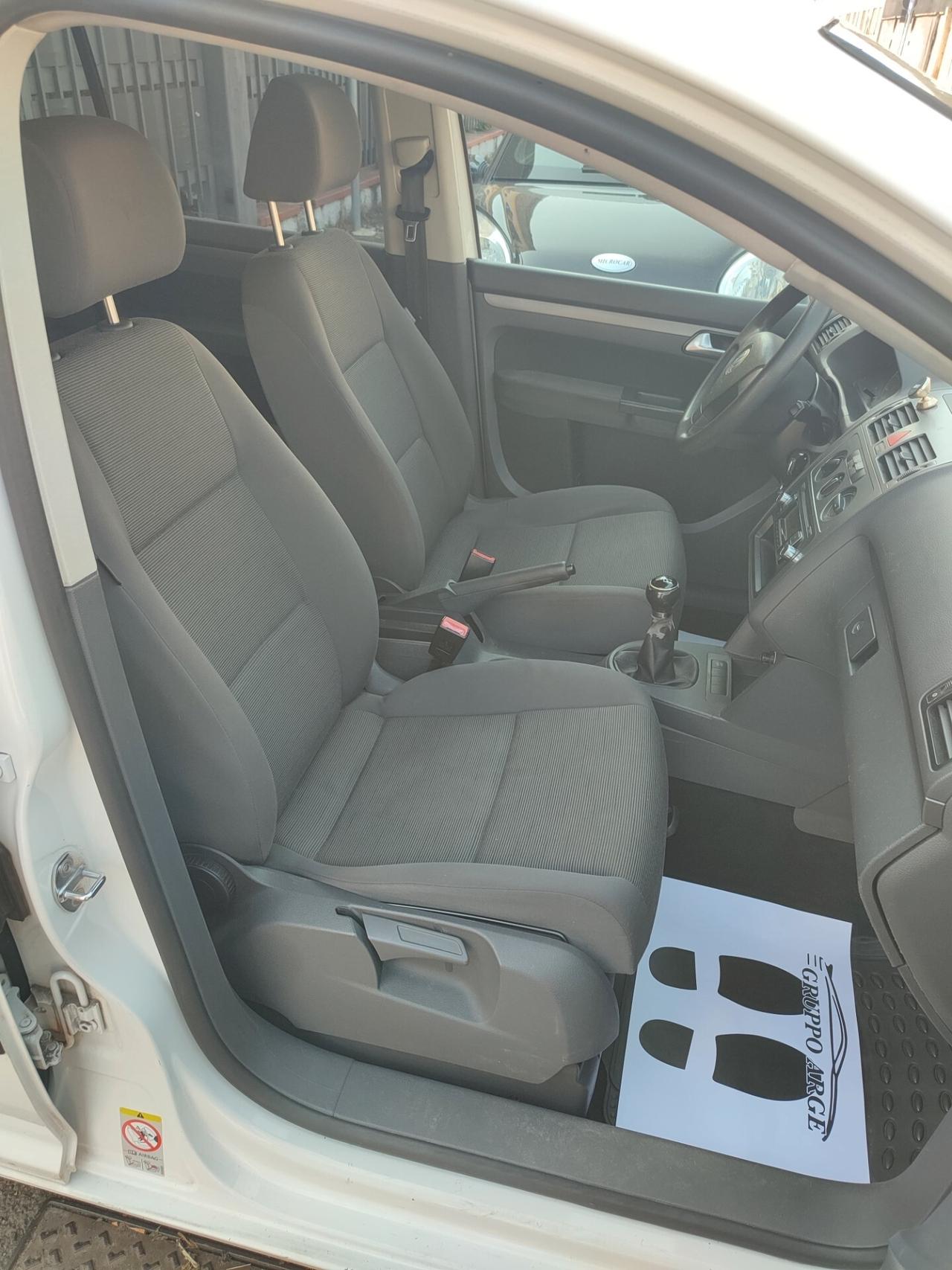 Volkswagen Touran 1.6 Trendline Bifuel G