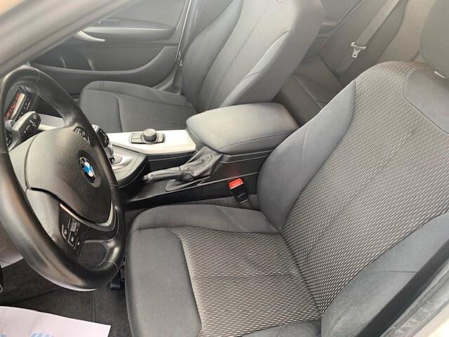 Bmw 118 118d 5p. Urban