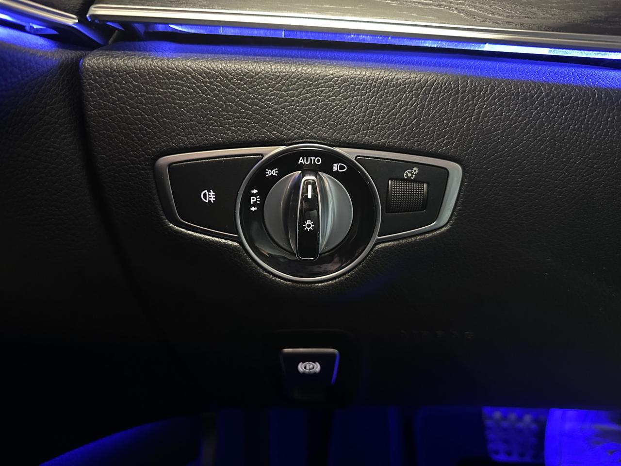 Mercedes-Benz E 220 E Cabrio 220 d Premium Plus auto