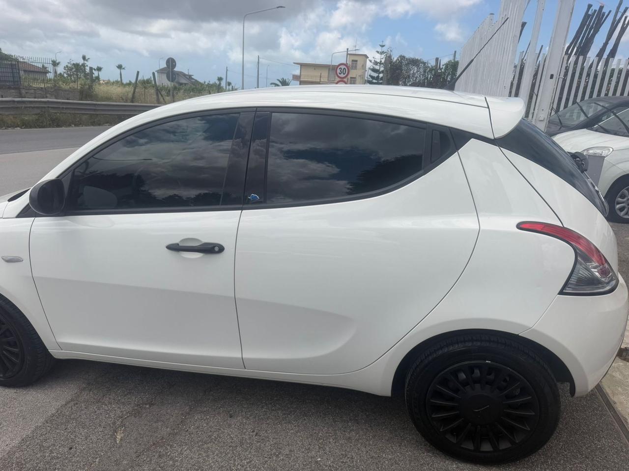 Lancia Ypsilon 1.2 69 CV 5 porte GPL Ecochic Gold