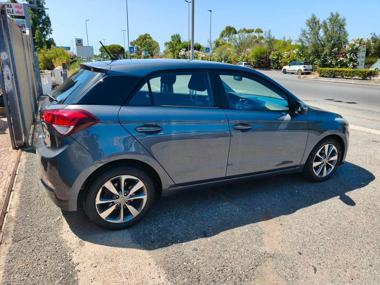 HYUNDAI I20 1.1 CRDI Comfort - 2016