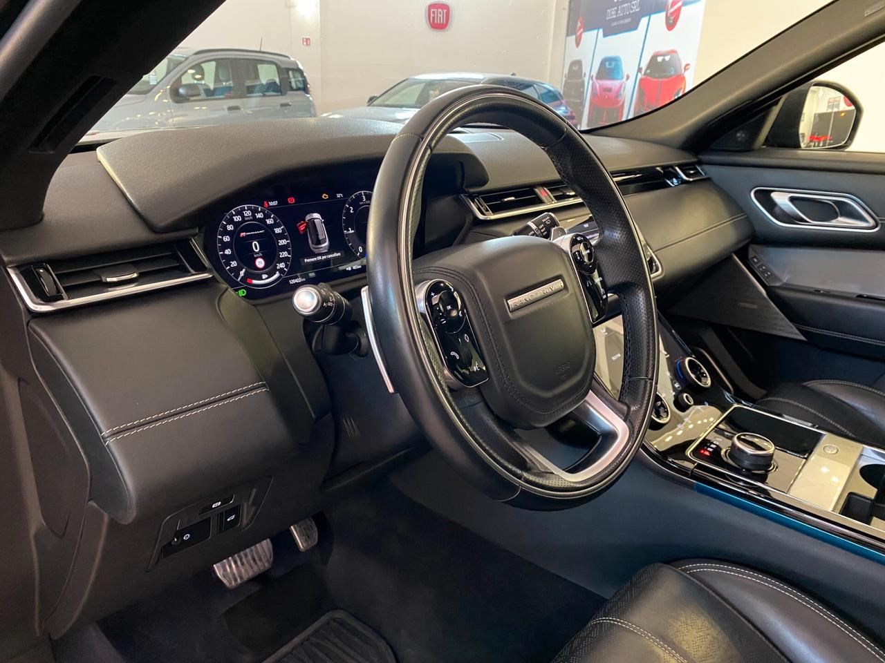 Land Rover Range Rover Velar 2.0D I4 240 CV R-Dynamic