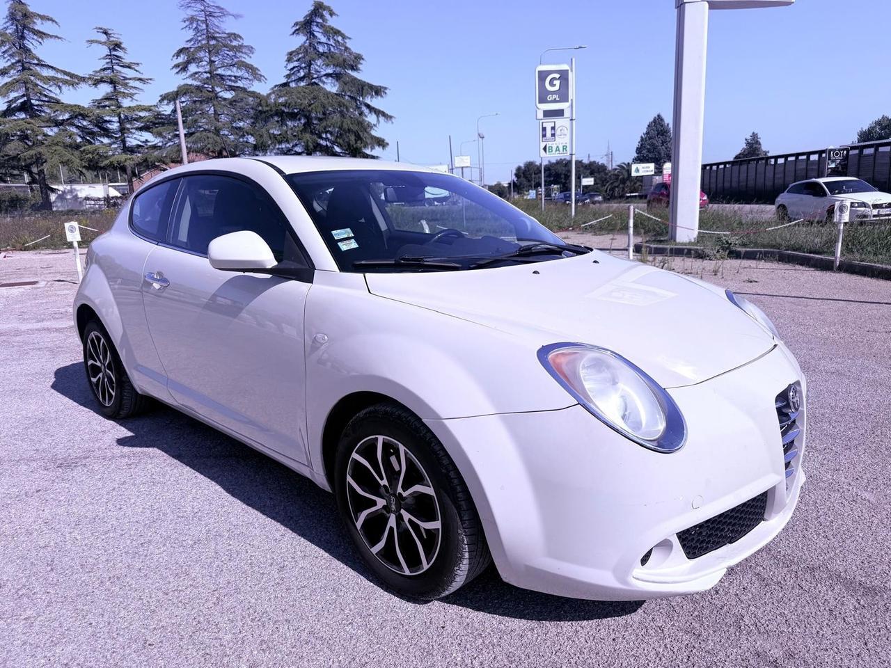 Alfa Romeo MiTo 1.6 JTDm 16V Distinctive Sport Pack