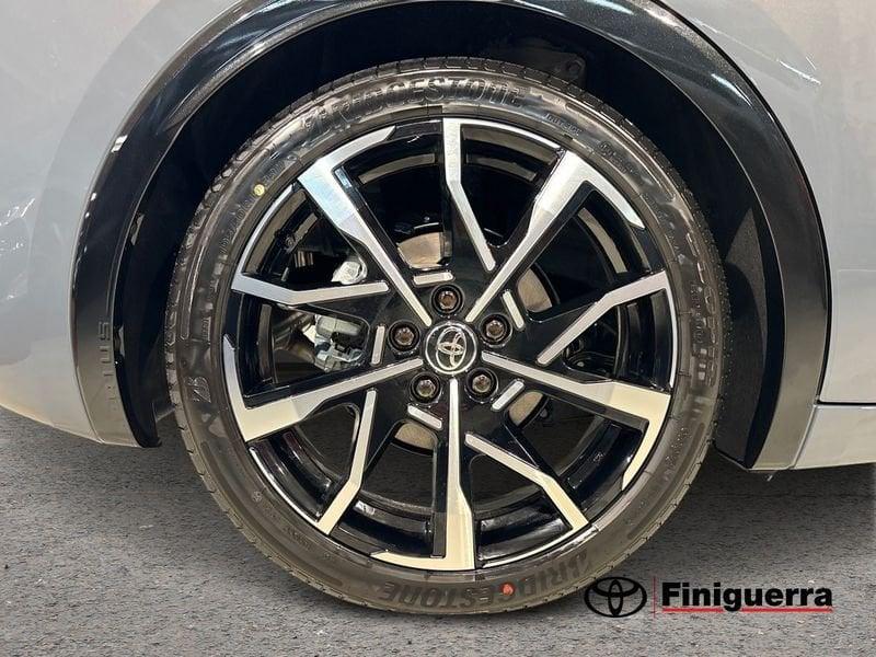 Toyota Prius 2.0 Plug-in Hybrid Lounge