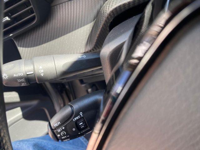 PEUGEOT 2008 130CV Allure Pack UNICO PROPRIETARIO GOMME NUOVE