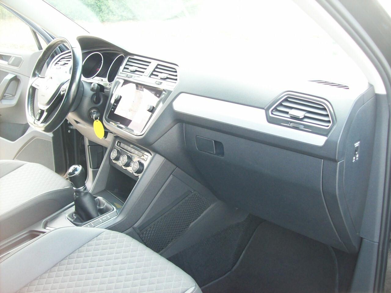 VW TIGUAN 1.6 TDI CV.115 BUSINESS BlueMotion
