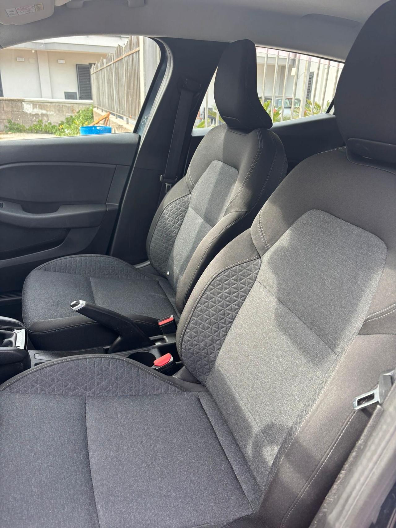 Renault Clio anno 2022 1.0