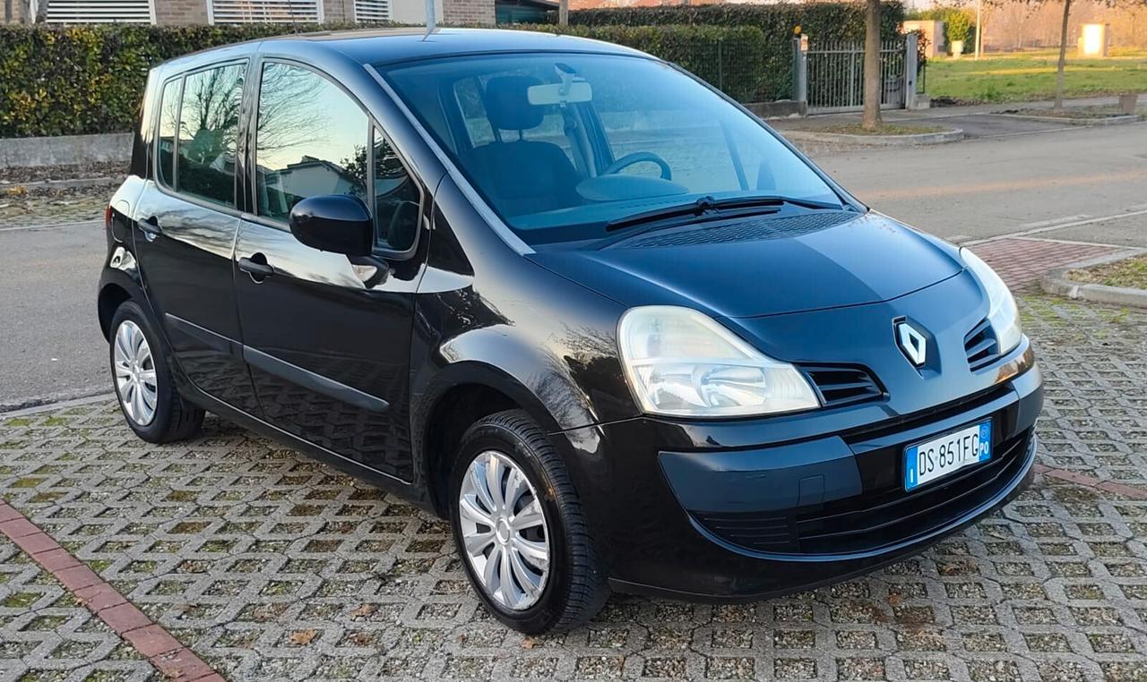 Renault Modus Grand 1.2 16V Dynamique
