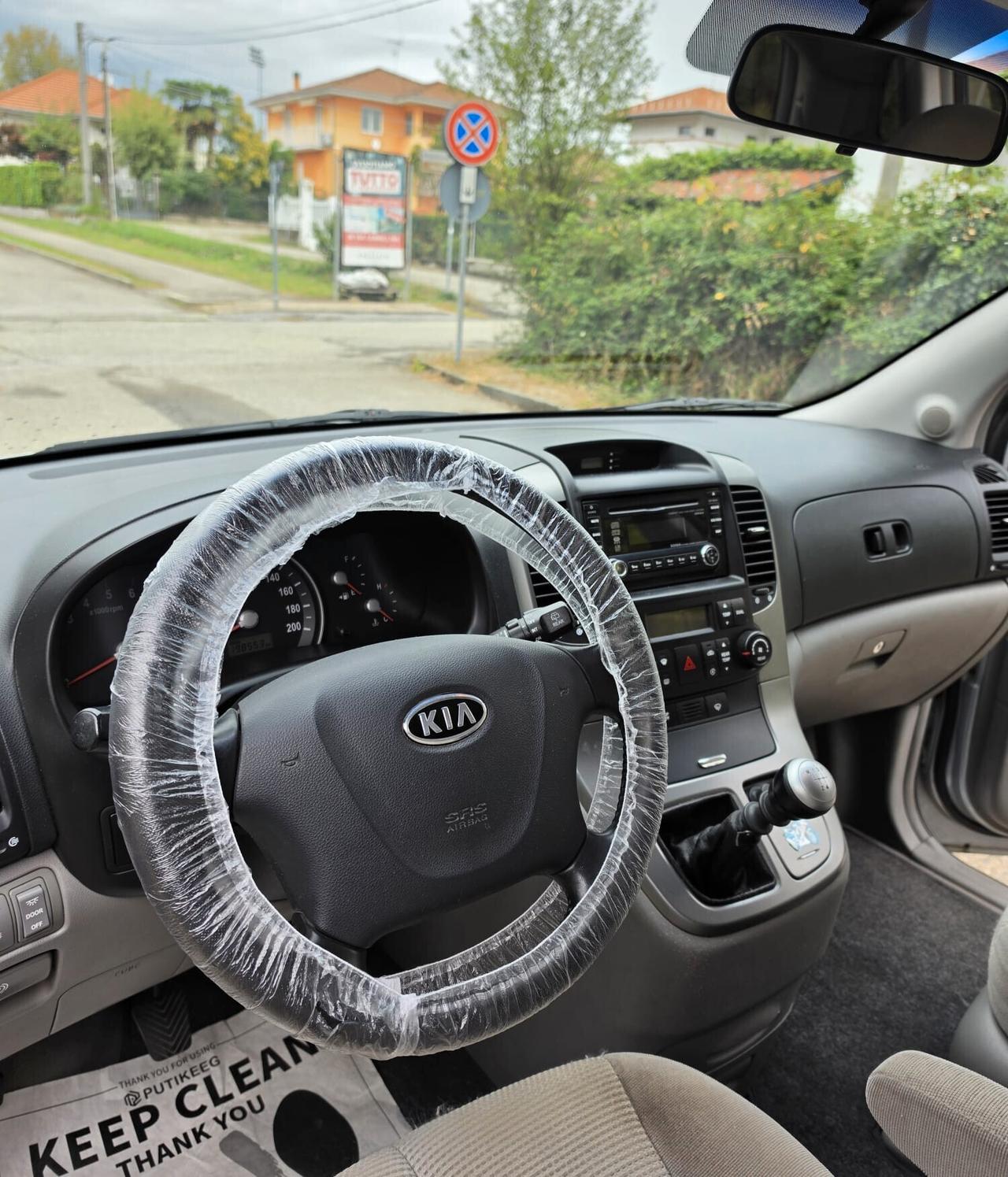 Kia Carnival GT Class 7 posti