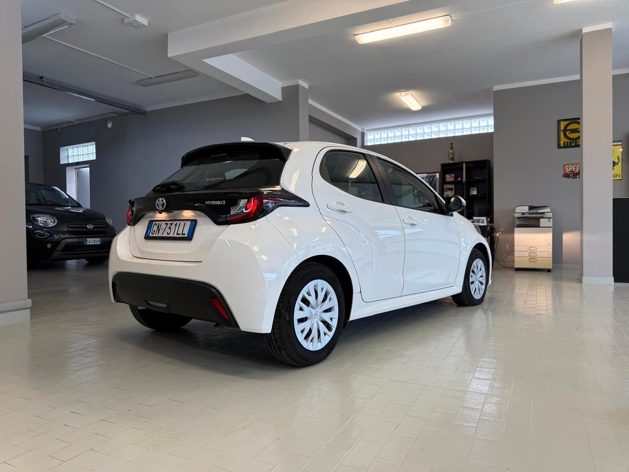 Toyota Yaris 1.5 Hybrid 5 porte Business