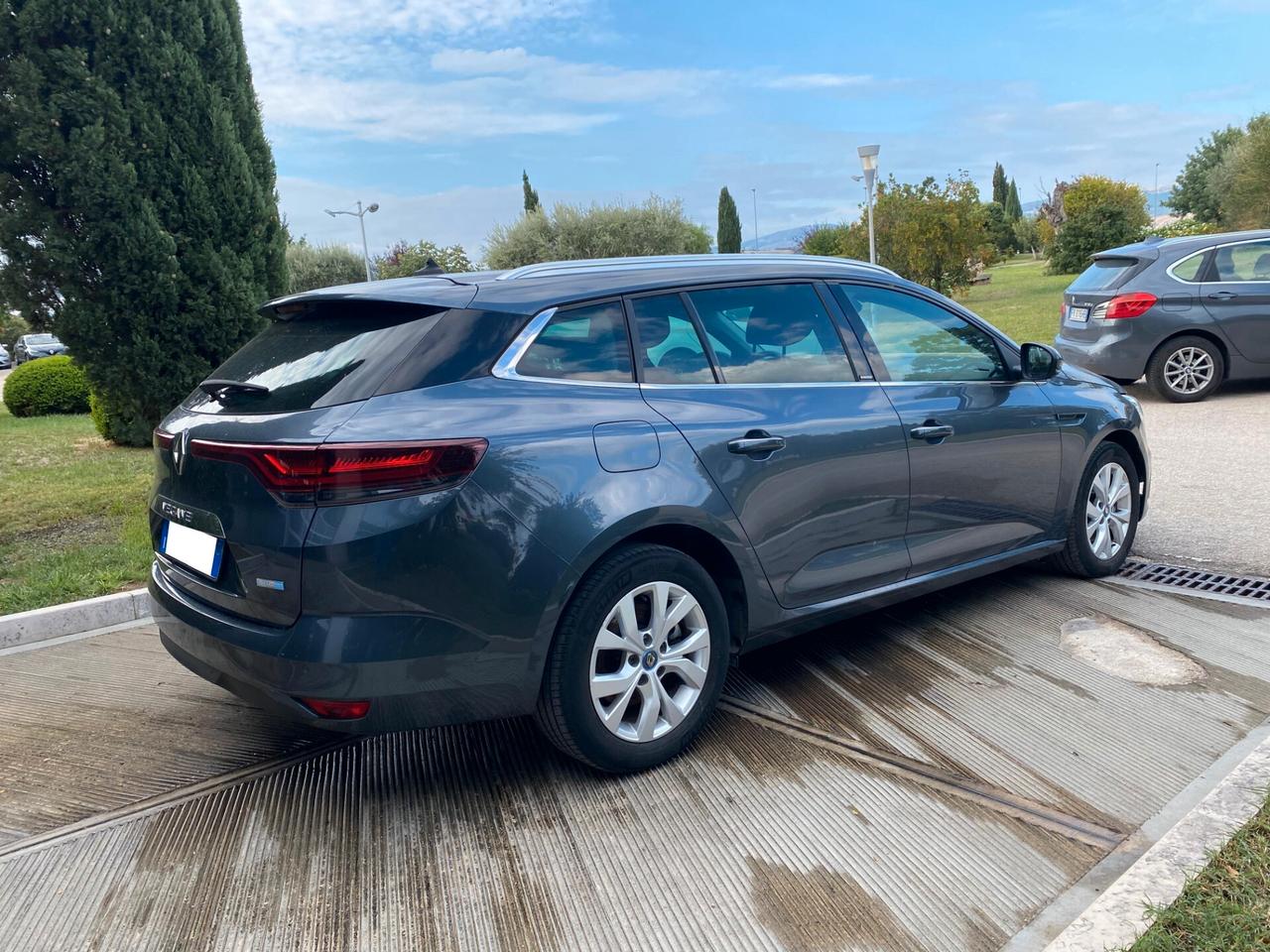 Renault Megane Mégane Sporter Plug-in Hybrid E-TECH 160 CV Business